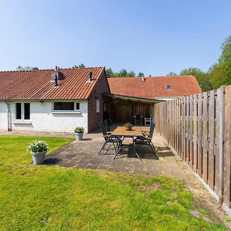 펜션 Achter De Vijf Linden *