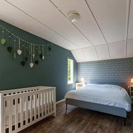 펜션 Achter De Vijf Linden