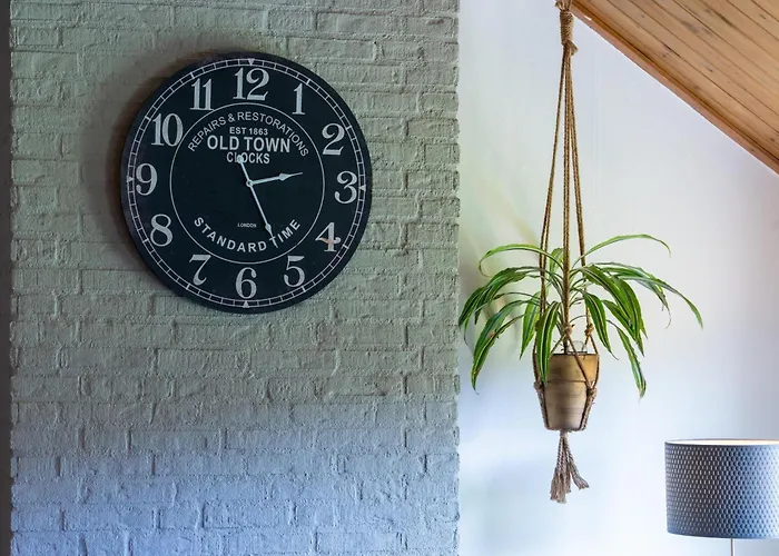 Achter De Vijf Linden Knegsel