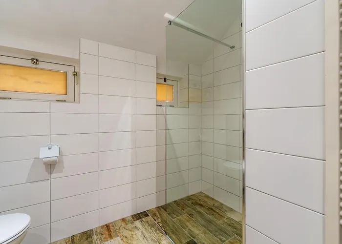 Achter De Vijf Linden *