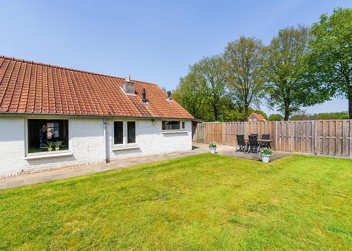 Achter De Vijf Linden Ferienhaus