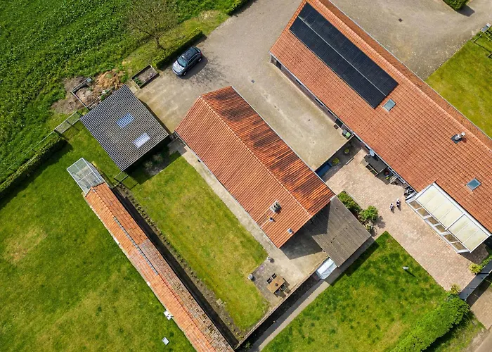 Achter De Vijf Linden Ferienhaus *