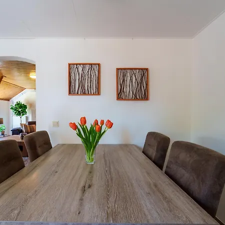 Dom wakacyjny Achter De Vijf Linden Knegsel